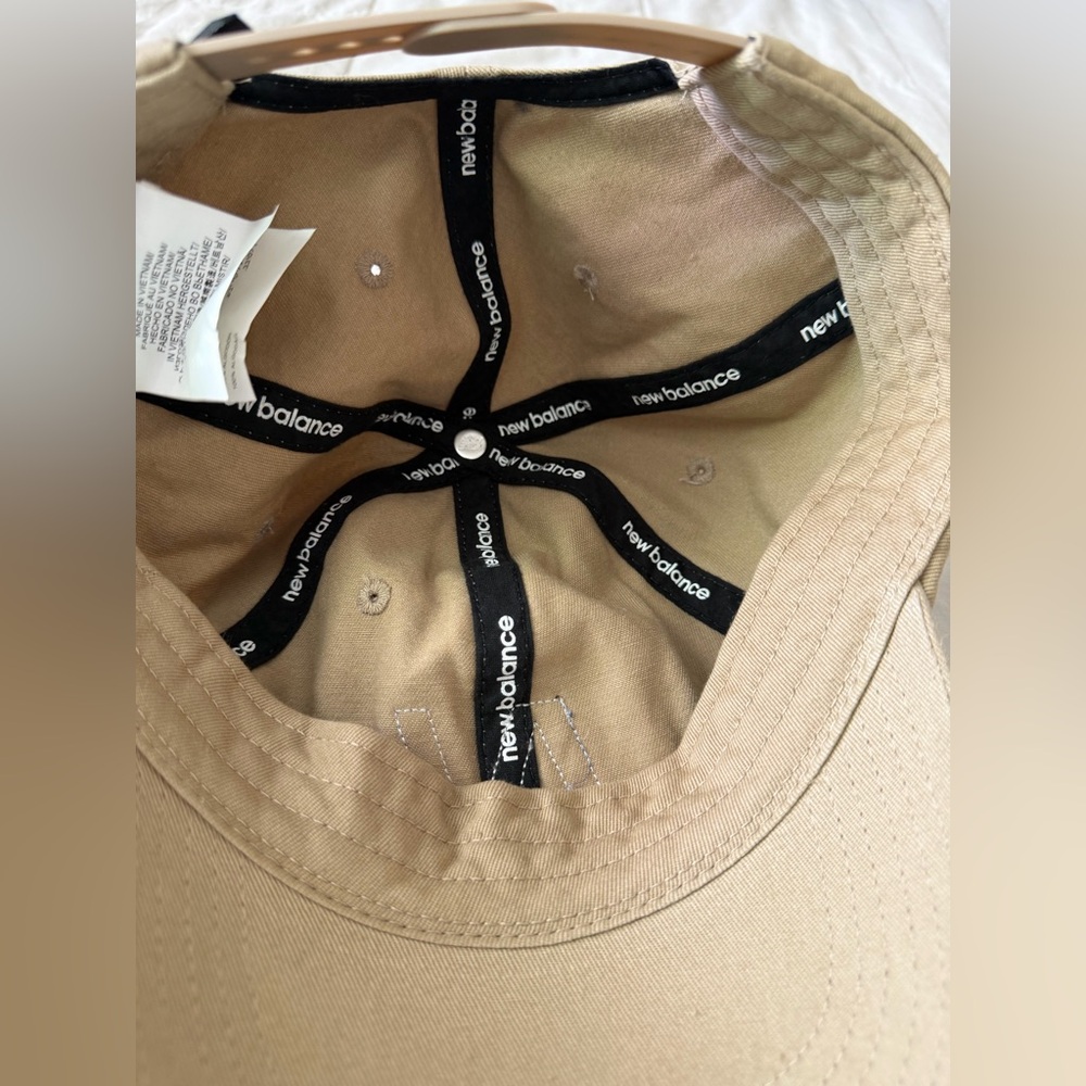 New Balance Block N Adjustable Cap - Picture 5 of 10